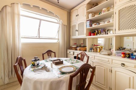 Apartamento à venda com 160m², 3 quartos e 2 vagas Apartamento à venda com 160m², 3 quartos e 2 vagasCopa