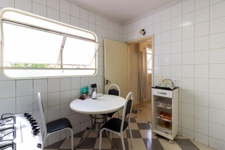 Apartamento à venda com 160m², 3 quartos e 2 vagas Apartamento à venda com 160m², 3 quartos e 2 vagasCozinha