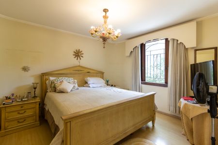 Apartamento à venda com 160m², 3 quartos e 2 vagas Apartamento à venda com 160m², 3 quartos e 2 vagasSuíte