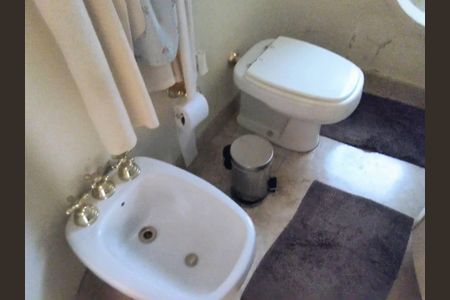 Apartamento à venda com 160m², 3 quartos e 2 vagas Apartamento à venda com 160m², 3 quartos e 2 vagasBanheiro