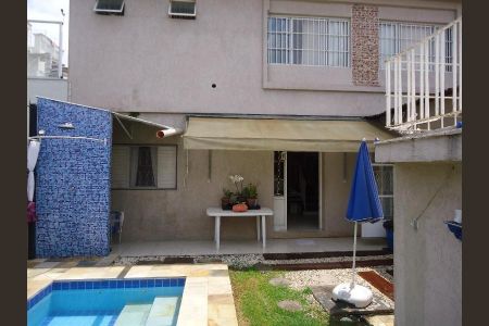 Casa à venda com 380m², 4 quartos e 3 vagas Casa à venda com 380m², 4 quartos e 3 vagasFoto 03
