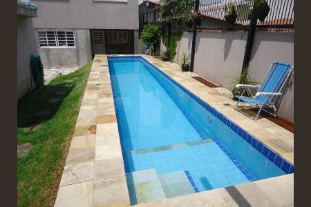 Casa à venda com 380m², 4 quartos e 3 vagas Casa à venda com 380m², 4 quartos e 3 vagasFoto 02