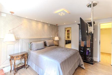 Apartamento à venda com 240m², 3 quartos e 3 vagasSuíte