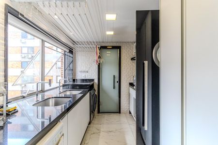 Apartamento à venda com 240m², 3 quartos e 3 vagasÁrea de Serviço