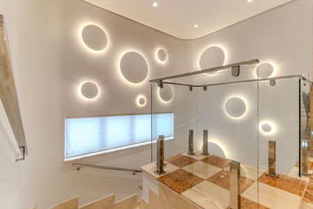 Apartamento à venda com 240m², 3 quartos e 3 vagasEscada