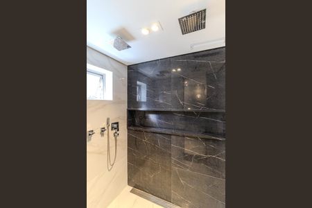 Apartamento à venda com 240m², 3 quartos e 3 vagasBanheiro Social