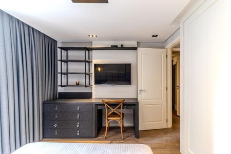 Apartamento à venda com 240m², 3 quartos e 3 vagasQuarto 2