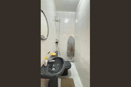 Casa à venda com 189m², 3 quartos e 2 vagas Casa à venda com 189m², 3 quartos e 2 vagasBanheiro de Serviço