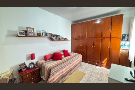 Casa à venda com 189m², 3 quartos e 2 vagas Casa à venda com 189m², 3 quartos e 2 vagasQuarto 2