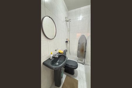 Casa à venda com 189m², 3 quartos e 2 vagas Casa à venda com 189m², 3 quartos e 2 vagasBanheiro de Serviço