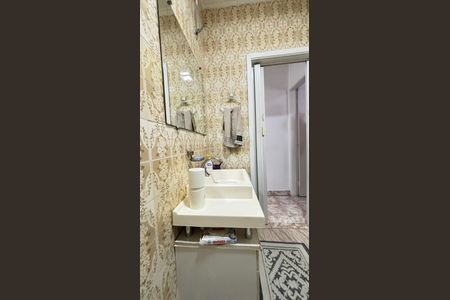 Casa à venda com 189m², 3 quartos e 2 vagas Casa à venda com 189m², 3 quartos e 2 vagasBanheiro Social