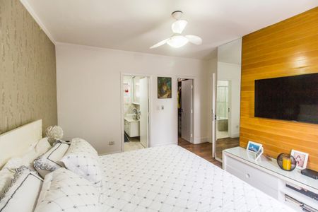 Casa de condomínio à venda com 290m², 3 quartos e 4 vagasSuíte 