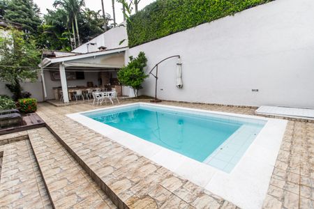 Casa de condomínio à venda com 290m², 3 quartos e 4 vagasPiscina