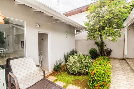 Casa de condomínio à venda com 290m², 3 quartos e 4 vagasPiscina