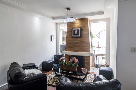 Casa de condomínio à venda com 290m², 3 quartos e 4 vagasSala