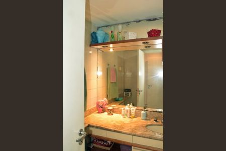 Apartamento à venda com 129m², 3 quartos e 2 vagasBanheiro Social