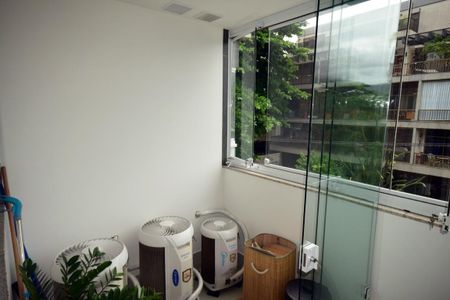 Apartamento à venda com 127m², 2 quartos e 2 vagasÁrea de Serviço