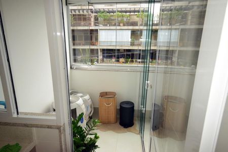 Apartamento à venda com 127m², 2 quartos e 2 vagasÁrea de Serviço