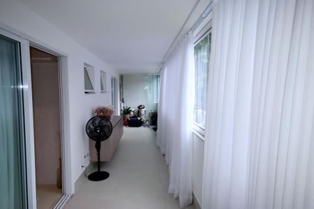 Apartamento à venda com 127m², 2 quartos e 2 vagasVaranda