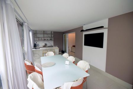 Apartamento à venda com 127m², 2 quartos e 2 vagasVaranda Gourmet