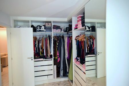 Apartamento à venda com 127m², 2 quartos e 2 vagasQuarto 