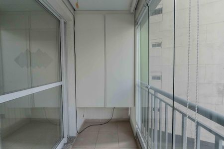 Studio para alugar com 27m², 1 quarto e sem vaga Studio para alugar com 27m², 1 quarto e sem vagaSacada