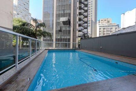 Studio para alugar com 27m², 1 quarto e sem vaga Studio para alugar com 27m², 1 quarto e sem vagaÁrea comum - Piscina