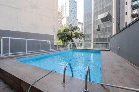 Studio para alugar com 27m², 1 quarto e sem vaga Studio para alugar com 27m², 1 quarto e sem vagaÁrea comum - Piscina