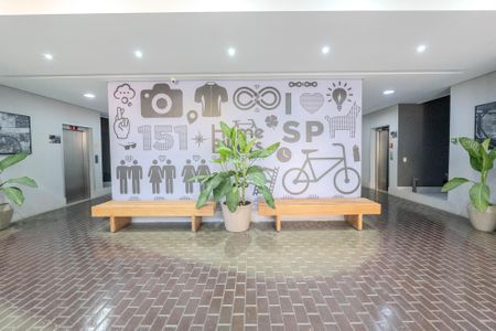 Studio para alugar com 27m², 1 quarto e sem vaga Studio para alugar com 27m², 1 quarto e sem vagaHall de entrada