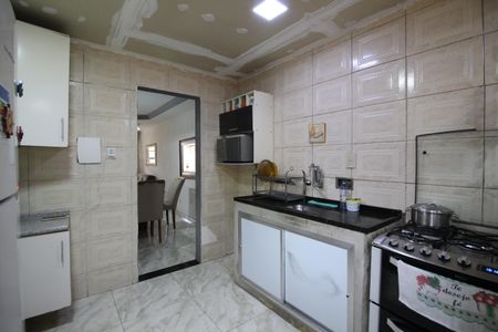 Casa à venda com 90m², 2 quartos e 2 vagasCozinha