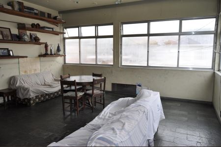 Casa à venda com 300m², 4 quartos e 4 vagasSala 2