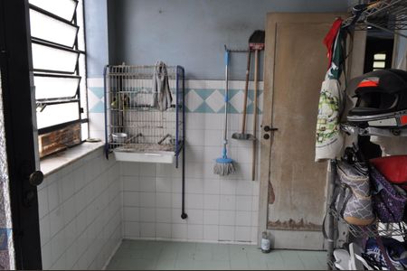 Casa à venda com 300m², 4 quartos e 4 vagasÁrea de Serviço