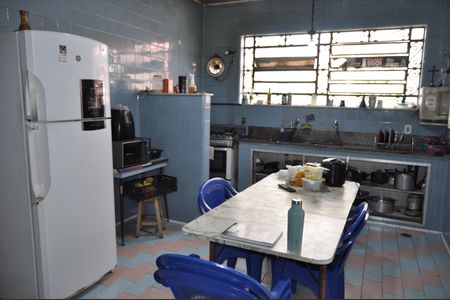 Casa à venda com 300m², 4 quartos e 4 vagasCozinha