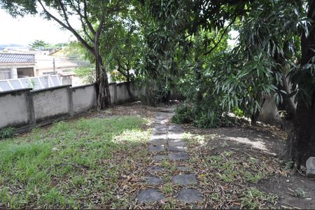 Casa à venda com 300m², 4 quartos e 4 vagasvista 