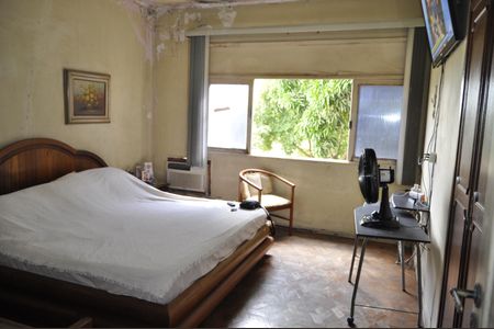 Casa à venda com 300m², 4 quartos e 4 vagasQuarto