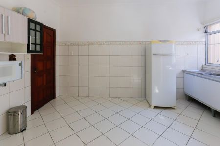Casa para alugar com 181m², 2 quartos e 2 vagasCozinha