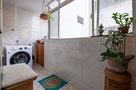 Apartamento à venda com 61m², 2 quartos e 1 vaga Apartamento à venda com 61m², 2 quartos e 1 vagaCozinha - Lavanderia