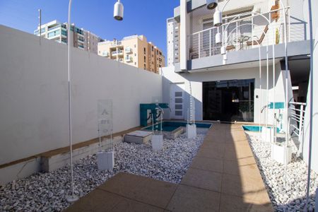 Apartamento para alugar com 62m², 1 quarto e 1 vagaFachada do bloco