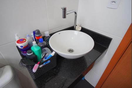 Apartamento à venda com 44m², 2 quartos e 1 vagaBanheiro Corredor