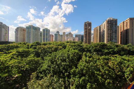 Apartamento à venda com 120m², 3 quartos e 2 vagas Apartamento à venda com 120m², 3 quartos e 2 vagasVista da Varanda da Sala