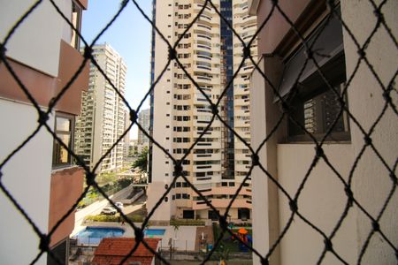 Apartamento à venda com 120m², 3 quartos e 2 vagas Apartamento à venda com 120m², 3 quartos e 2 vagasVista da Área de Serviço