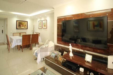 Apartamento à venda com 120m², 3 quartos e 2 vagas Apartamento à venda com 120m², 3 quartos e 2 vagasSala