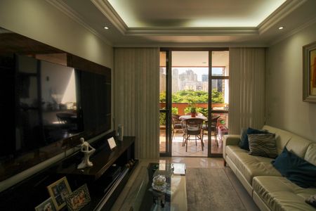 Apartamento à venda com 120m², 3 quartos e 2 vagas Apartamento à venda com 120m², 3 quartos e 2 vagasSala