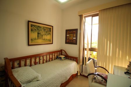 Apartamento à venda com 120m², 3 quartos e 2 vagas Apartamento à venda com 120m², 3 quartos e 2 vagasQuarto 1