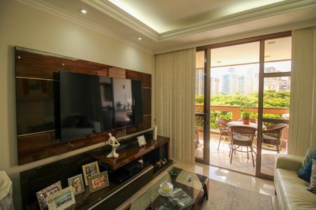 Apartamento à venda com 120m², 3 quartos e 2 vagas Apartamento à venda com 120m², 3 quartos e 2 vagasSala