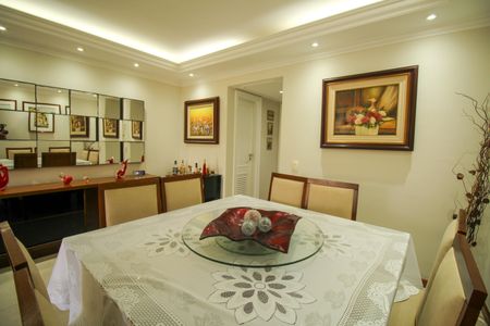 Apartamento à venda com 120m², 3 quartos e 2 vagas Apartamento à venda com 120m², 3 quartos e 2 vagasSala