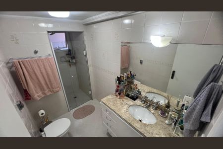 Apartamento à venda com 114m², 3 quartos e sem vagaBanheiro 2