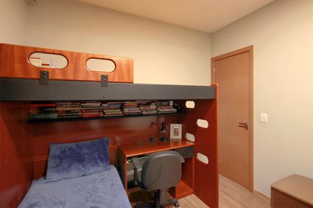 Apartamento à venda com 364m², 4 quartos e 4 vagasQuarto 2