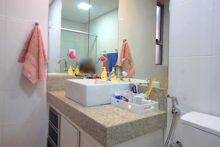 Apartamento à venda com 364m², 4 quartos e 4 vagasBanheiro Suíte 1