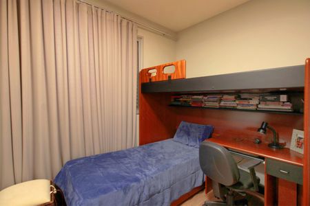 Apartamento à venda com 364m², 4 quartos e 4 vagasQuarto 2